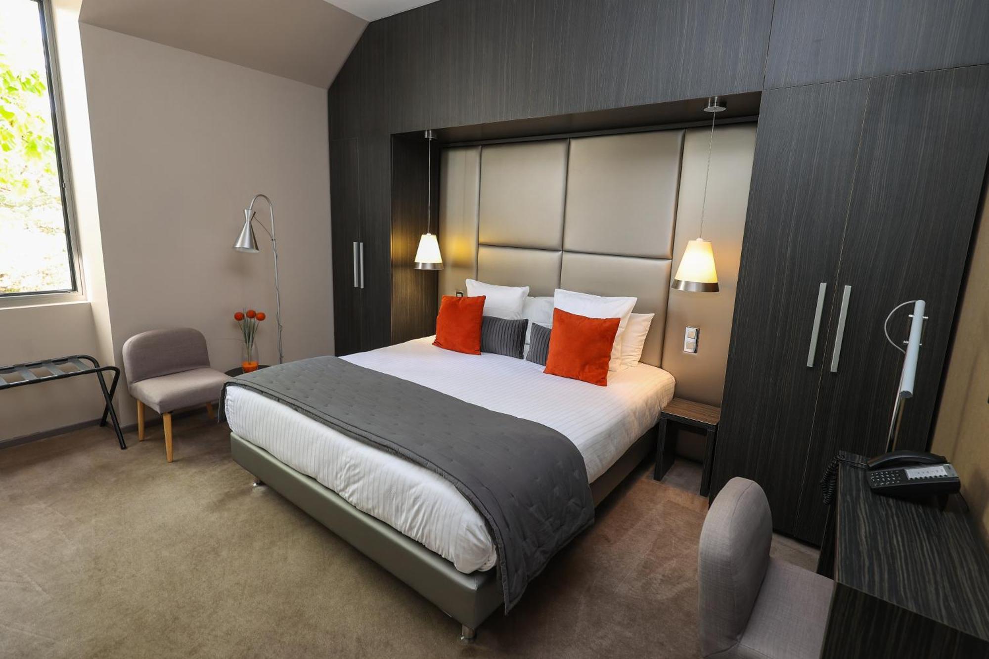 Hotel Chateau De Lacan Бриве-ла-Гаилларде Экстерьер фото
