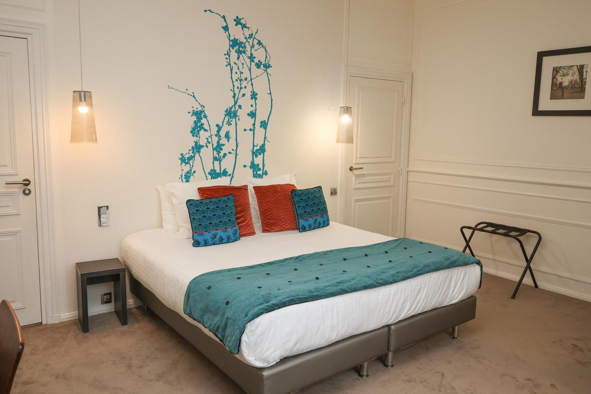 Hotel Chateau De Lacan Бриве-ла-Гаилларде Экстерьер фото