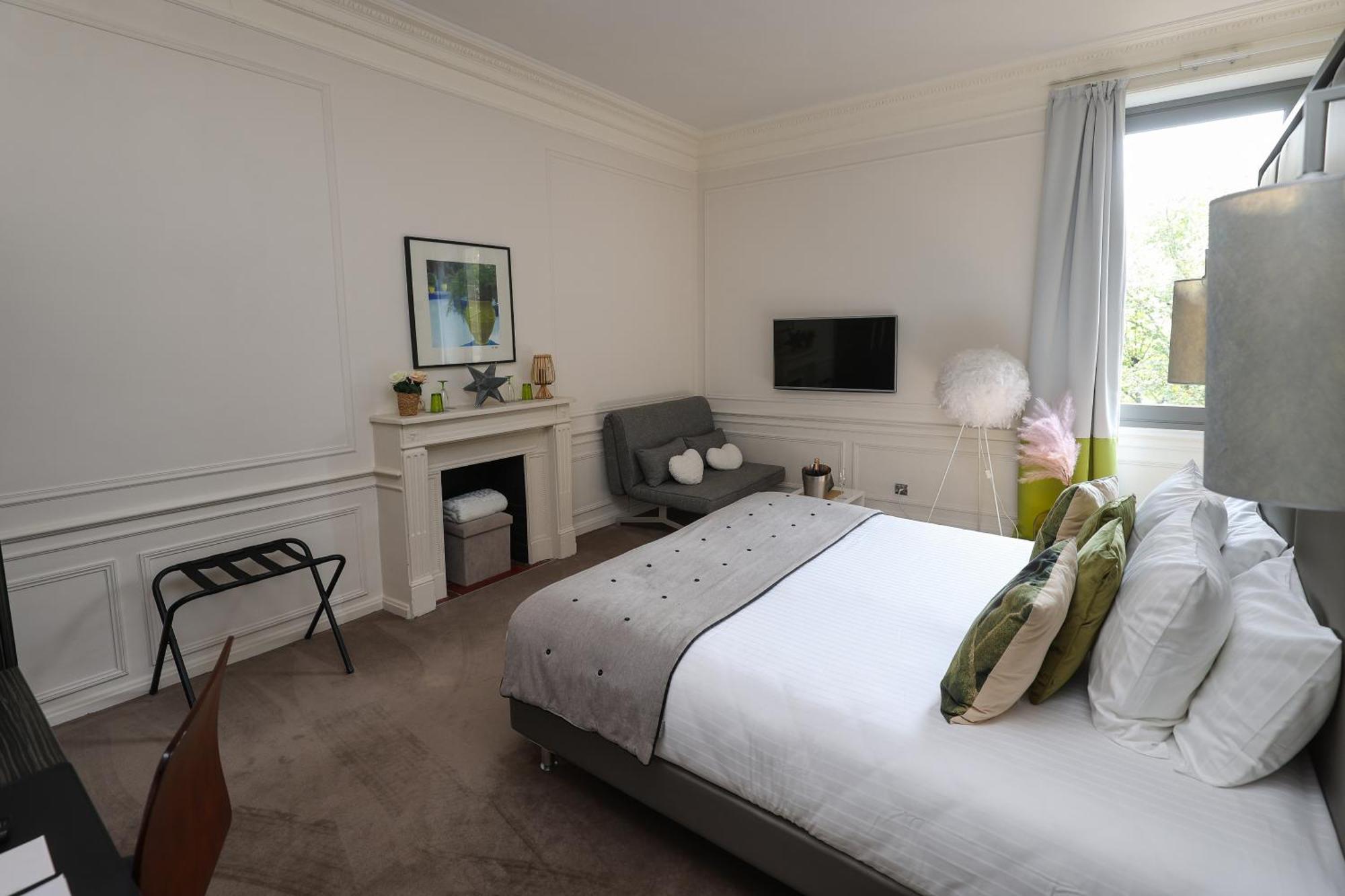 Hotel Chateau De Lacan Бриве-ла-Гаилларде Экстерьер фото